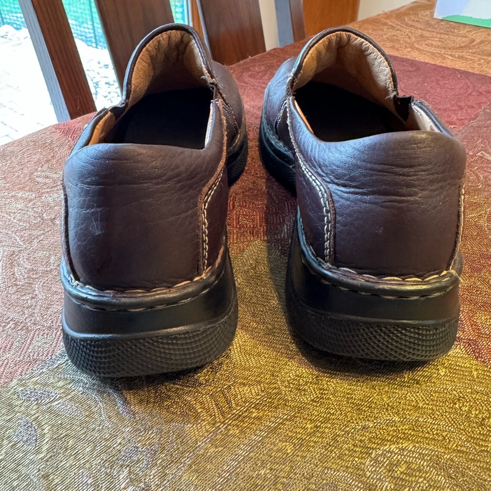 Born Truro Twin-Gore Shoes for Ladies - Picture 4 of 13